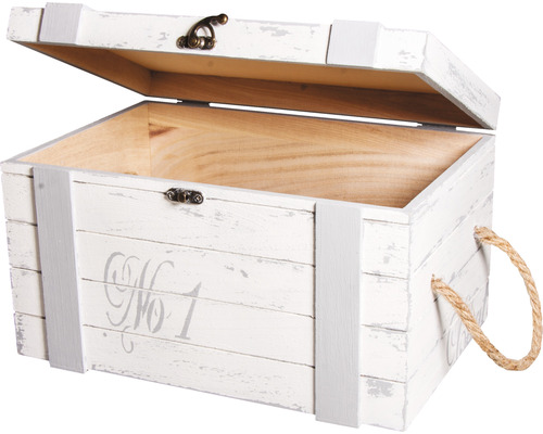 Coffre décoratif en bois avec poignées en corde et inscription No 1, ouvert.