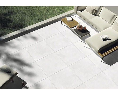 FLAIRSTONE Feinsteinzeug Terrassenplatte Ice Cube rektifizierte Kante 90 cm x 90 cm x 3 cm Terrasse mit Fliesen und Gartenmöbeln