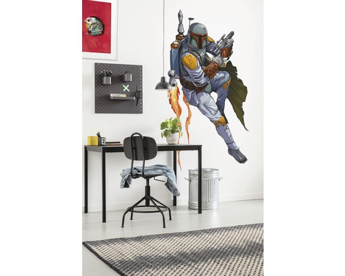 Bureau décoré avec sticker mural, bureau et chaise.