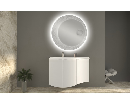 Salle de bains avec meuble sous-lavabo et miroir éclairé