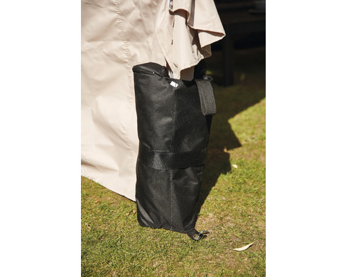 Sac de sable noir pour lester un pavillon.