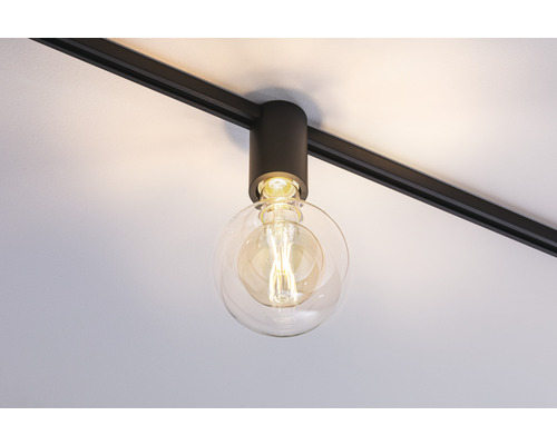 Schienenstrahler mit Glaskolben an einer Deckenschiene