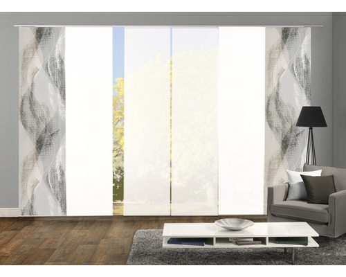 Salon avec panneaux coulissants et design moderne