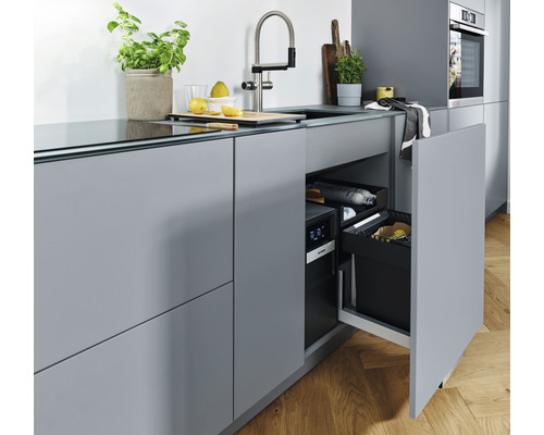 Cuisine grise avec poubelle intégrée sous l''évier
