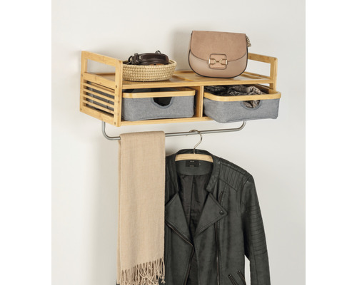 Garderobenpaneel aus Bambus mit Ablageflächen, Körben und Kleiderstange zur Wandmontage