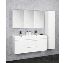 Weißes Badezimmer-Set mit Doppelwaschtisch, Spiegelschrank und Hochschrank vor grauer Wand