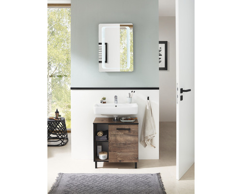 Salle de bain avec meuble sous-lavabo, vasque à poser et miroir