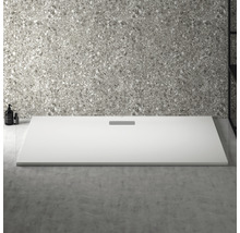 Receveur de douche rectangulaire avec cache dans la salle de bains