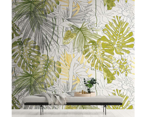 Pièce avec papier peint à motifs de feuilles tropicales et banc