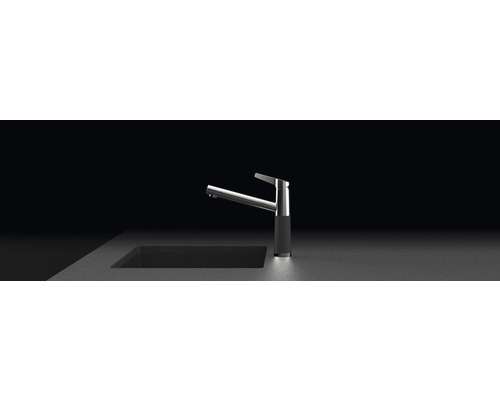 Robinet d''évier sur un évier