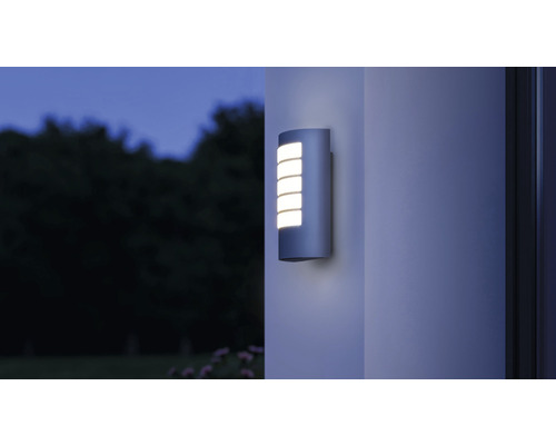 Applique murale extérieure avec éléments lumineux rectangulaires pour éclairer les espaces extérieurs
