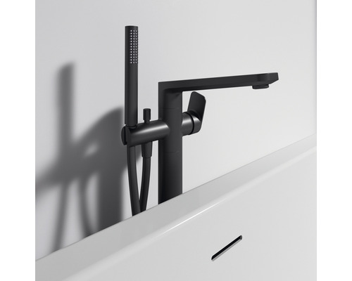 Freistehende Badewannenarmatur mit Handbrause