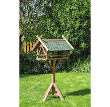 Vogelhaus aus Holz mit Ständer im Garten