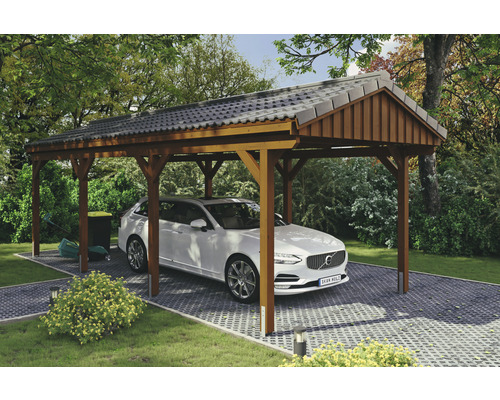Carport simple SKAN Holz Fichtelberg 317 x 808 cm noyer Carport en bois avec voiture sur un sol pavé dans le jardin