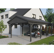 Carport en bois avec deux places de stationnement à côté d''une maison