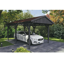 Abri de voiture en bois avec voiture dans le jardin