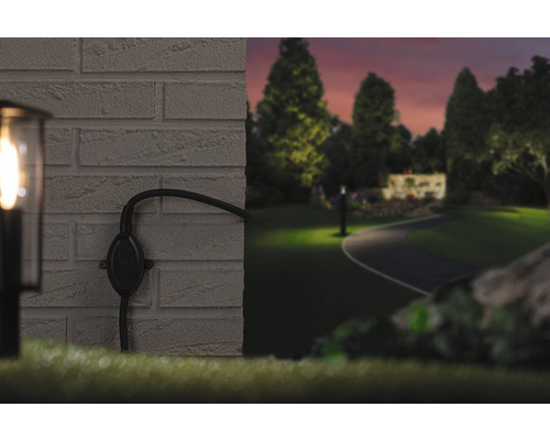 Installation d''un éclairage extérieur dans le jardin