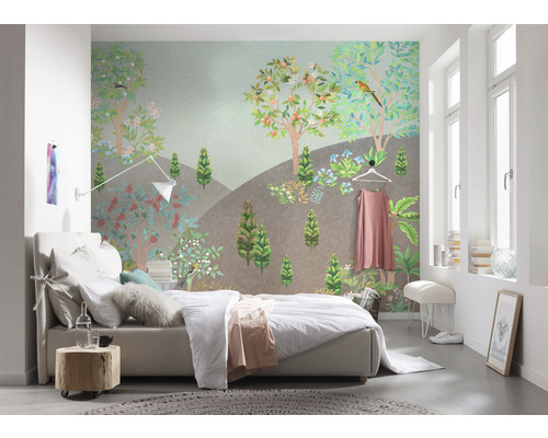 Chambre à coucher avec lit et papier peint photo motif jardin