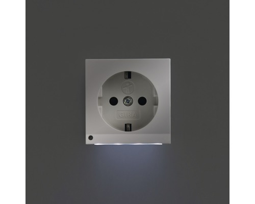 Steckdose mit integriertem LED-Orientierungslicht von Gira