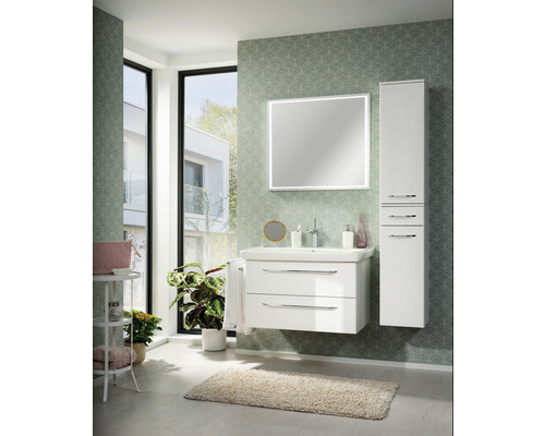 Salle de bain moderne avec meuble-lavabo, armoire de toilette et armoire haute pour salle de bain