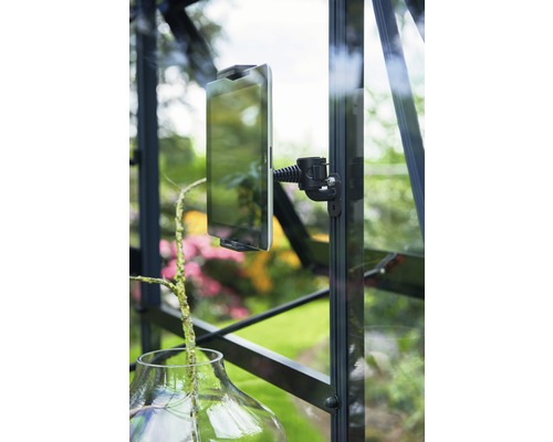 Tablet-Halterung im Gewächshaus für die Gartenarbeit