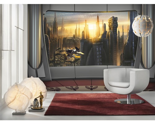 Modernes Wohnzimmer mit Star Wars-Wandbild, Sessel, Teppich und Lampen