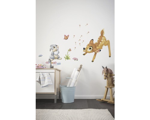 Chambre d''enfant avec stickers muraux Bambi et Panpan