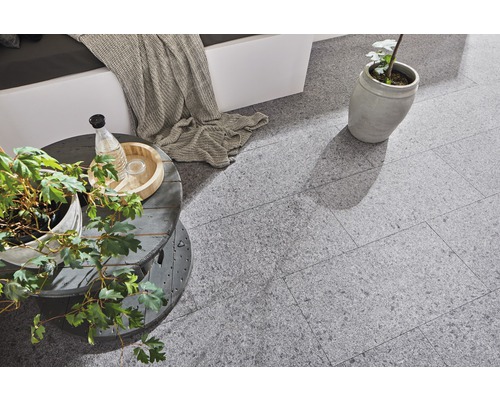 Dalle de terrasse en granite FLAIRSTONE Cenith Silver Grey 80 x 40 x 3 cm bord rectifié