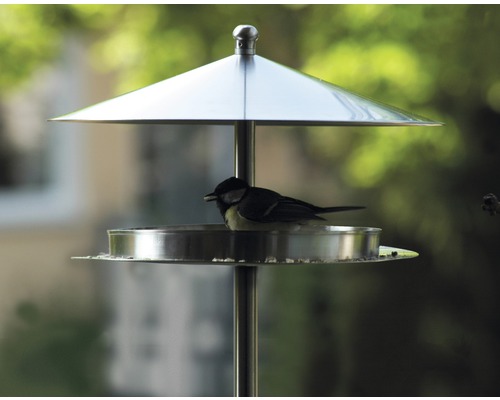 Abri-mangeoire pour oiseaux en acier inoxydable avec support Ø 29x19,5 cm Oiseau sur une mangeoire métallique