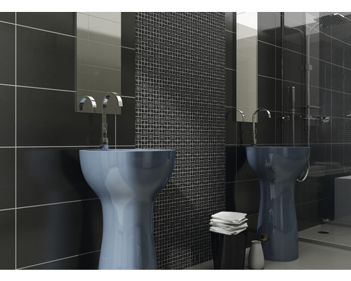 Salle de bain moderne avec lavabos, carrelage et douche
