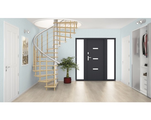 Eingangsbereich mit Wendeltreppe, Haustür und Garderobe.