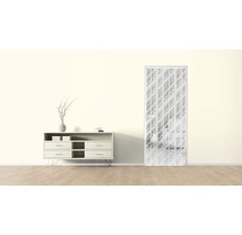 Pièce lumineuse avec commode, décoration et porte design