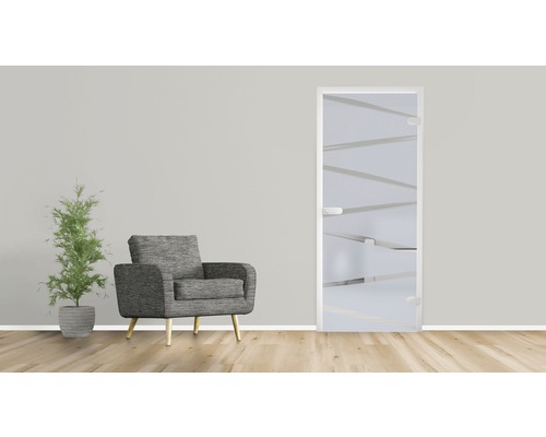 Raumszene mit Sessel, Zimmerpflanze und Glastür mit abstraktem Muster