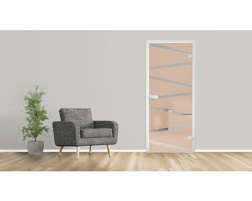 Intérieur avec fauteuil et porte design en verre