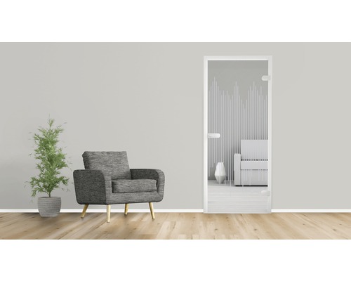 Scène avec porte en verre avec décor, fauteuil et plante d''intérieur
