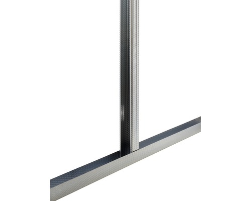 Detailaufnahme von Deckenprofilen aus Metall