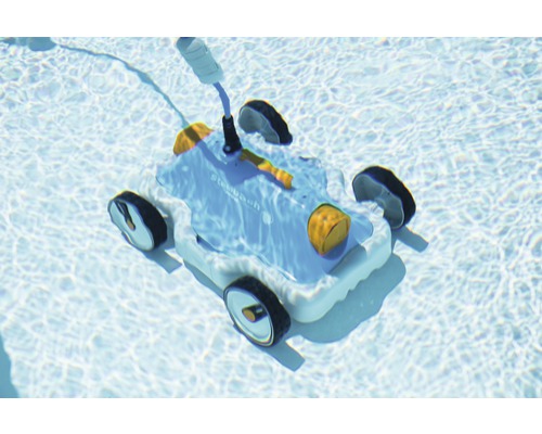 Schwimmbadreiniger im Wasser
