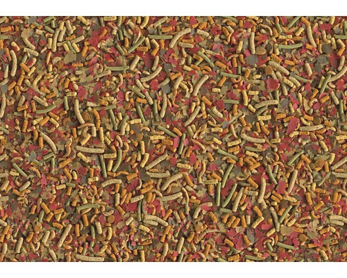 Fischfutter bestehend aus Flocken und Sticks