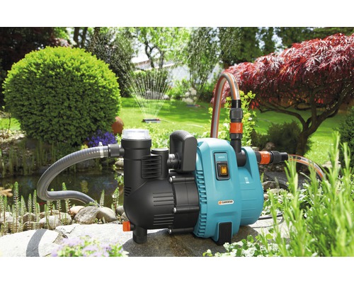 Garten mit einer Gardena Gartenpumpe zur Bewässerung