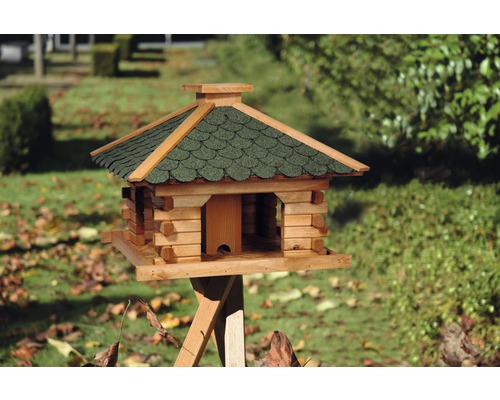 Vogelhaus aus Holz mit Ständer für den Garten