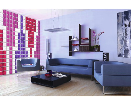 Wohnzimmer mit Glasbausteinwand, Sofa und Sessel