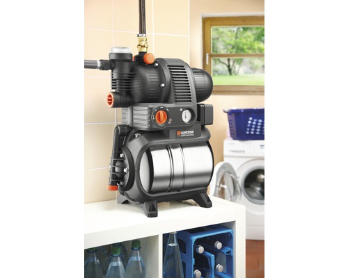 Système d''alimentation domestique Gardena pour l''irrigation du jardin et l''alimentation en eau de la maison