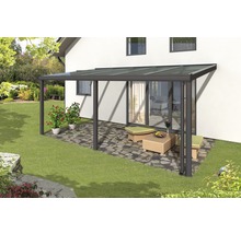 Terrassenüberdachung aus Aluminium mit Gartenmöbeln auf Terrasse