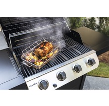 Barbecue Char-Broil avec rôti et légumes dans un panier à rôtir