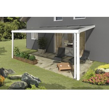 Terrasse mit Überdachung, Gartenmöbeln und Bepflanzung