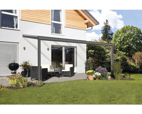 Toiture pour terrasse SKAN HOLZ Modena 541x307 cm, anthracite Terrasse avec toit de terrasse et mobilier de jardin devant la maison