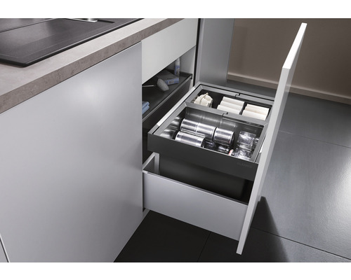 Meuble de cuisine avec tiroir coulissant et système de rangement pour ustensiles de cuisine