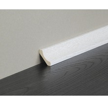 Sockelleiste aus Holz an einer Wand