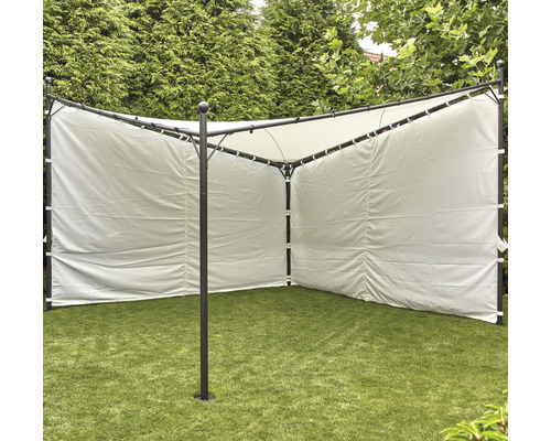 Tente de jardin avec parois latérales sur une pelouse