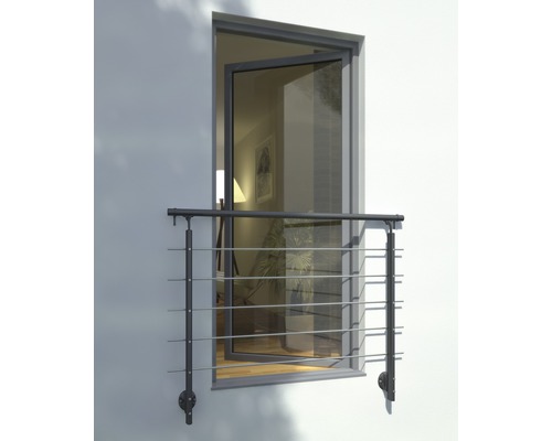 Geöffnetes Fenster mit Geländer
